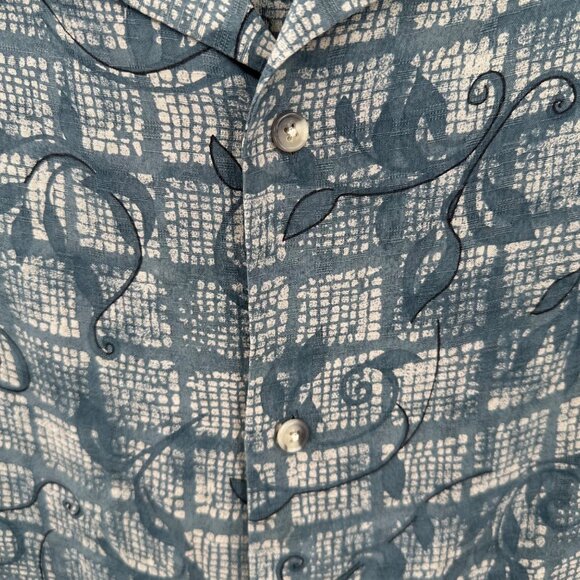 Claiborne Mens Blue & White 100% Silk Button-Up Short Sleeve Shirt L - Picture 5 of 10
